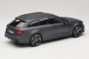 Audi RS6 C7 Avant Daytona Grey Minichamps 1:18 5011216225 Metal - imagem 2 de 8