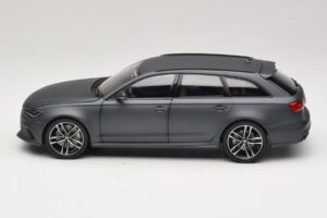 Audi RS6 C7 Avant Daytona Grey Minichamps 1:18 5011216225 Metal - imagem 4 de 8