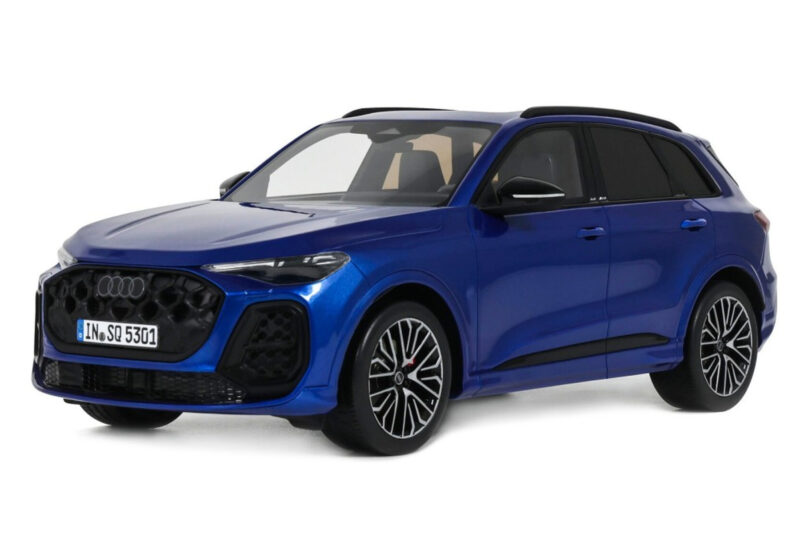 Audi SQ5 FY TFSI Ultra Azul Otto 1:18 Audi SQ5 FY TFSI Ultra Azul Otto 1:18 OT1281 Resina