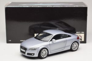 Audi TT 8N Silverblue Metallic Minichamps 1:18 100015020 Metal - imagem 8 de 8