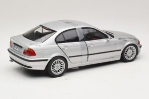 BMW 3-Series E46 6-Cylinder Prata UT Models 1:18 20512 Metal - imagem 2 de 6