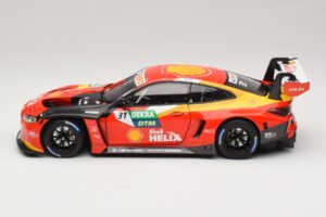 BMW M4 GT3 #31 Schubert Motorsport S. van der Linde Winner DTM Lausitzring 2022 Minichamps 1:18 113222031 Metal - imagem 4 de 8