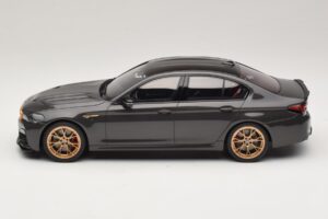 BMW M5 CS F90 Brands Hatch Grey Metallic GT Spirit 1:18 GT993 Resina - imagem 3 de 6