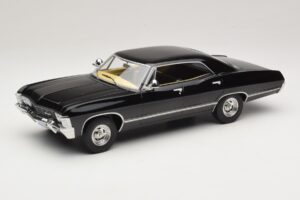 Chevrolet Impala Preto MCG 1:18 MCG181006 Metal