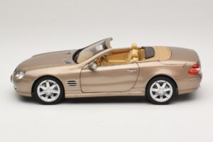 Mercedes SL500 R230 Travertine Beige Norev 1:18 183843 Metal - imagem 5 de 9