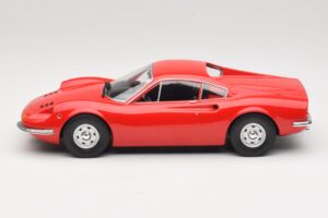 Ferrari Dino 246 GT Vermelho MCG 1:18 MCG18359 Metal - imagem 3 de 6