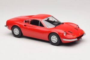Ferrari Dino 246 GT Vermelho MCG 1:18 MCG18359 Metal - imagem 4 de 6