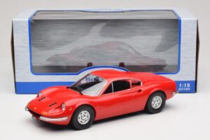 Ferrari Dino 246 GT Vermelho MCG 1:18 MCG18359 Metal - imagem 6 de 6