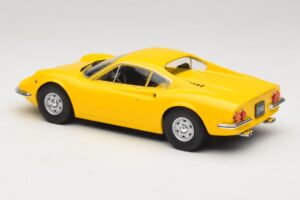 Ferrari Dino 246 GT Amarelo MCG 1:18 MCG18168 Metal - imagem 5 de 6