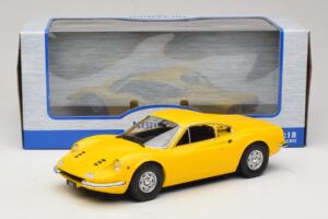 Ferrari Dino 246 GT Amarelo MCG 1:18 MCG18168 Metal - imagem 6 de 6