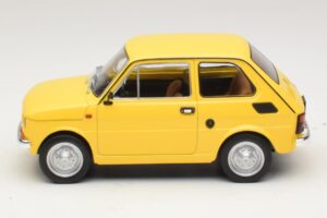 Fiat 126 Amarelo MCG 1:18 MCG18667 Metal - imagem 3 de 6