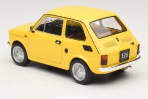 Fiat 126 Amarelo MCG 1:18 MCG18667 Metal - imagem 4 de 6