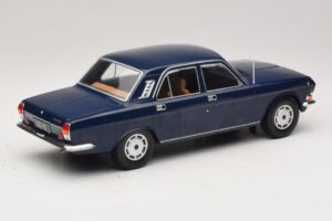GAZ Volga GAZ-24-10 Azul Escuro MCG 1:18 MCG18014 Metal - imagem 2 de 6