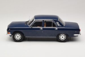 GAZ Volga GAZ-24-10 Azul Escuro MCG 1:18 MCG18014 Metal - imagem 3 de 6