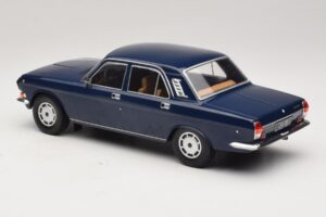 GAZ Volga GAZ-24-10 Azul Escuro MCG 1:18 MCG18014 Metal - imagem 5 de 6