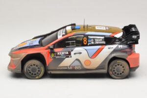 Hyundai i20 N Rally1 #8 O. Tanak / M. Jarveoja Safari Rally Kenya 2025 IXO 1:18 18RMC247A Metal - imagem 3 de 6