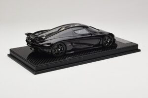 Koenigsegg Regera Preto Pacote de Carbono Interior Bege FrontiArt 1:18 REMC042 Resina - imagem 2 de 7
