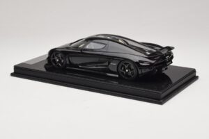 Koenigsegg Regera Preto Pacote de Carbono Interior Bege FrontiArt 1:18 REMC042 Resina - imagem 5 de 7