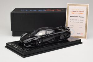 Koenigsegg Regera Preto Pacote de Carbono Interior Bege FrontiArt 1:18 REMC042 Resina - imagem 7 de 7