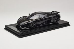 Koenigsegg Regera Preto Pacote de Carbono FrontiArt 1:18 Koenigsegg Regera Preto Pacote de Carbono FrontiArt 1:18 F079-179 Resina