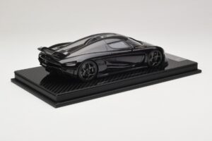 Koenigsegg Regera Preto Pacote de Carbono FrontiArt 1:18 F079-179 Resina - imagem 2 de 7