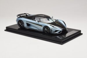 Koenigsegg Regera Azul Pacote de Carbono FrontiArt 1:18 F079-173 Resina - imagem 4 de 7