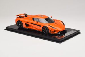 Koenigsegg Regera Laranja Pacote de Carbono FrontiArt 1:18 F071-153 Resina - imagem 4 de 7