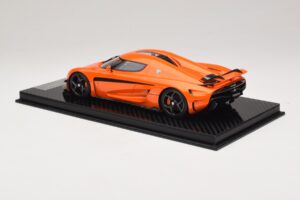 Koenigsegg Regera Laranja Pacote de Carbono FrontiArt 1:18 F071-153 Resina - imagem 5 de 7