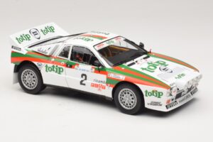 Lancia 037 #2 A. Bettega / M. Perissinot Rally San Marino 1984 Kyosho 1:18 08306F Metal - imagem 6 de 8