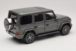 Mercedes G-Class W465 Classic Grey Norev 1:18 183035 Metal - imagem 2 de 6