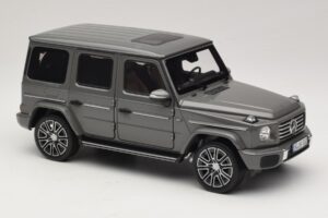 Mercedes G-Class W465 Classic Grey Norev 1:18 183035 Metal - imagem 4 de 6