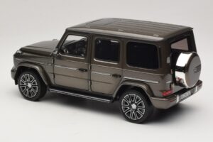 Mercedes G-Class W465 Indium Grey Norev 1:18 183036 Metal - imagem 5 de 6