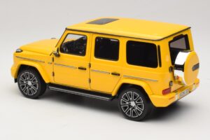 Mercedes G-Class W465 Sun Yellow Norev 1:18 183038 Metal - imagem 5 de 6
