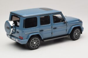 Mercedes G-Class W465 Vintage Blue Norev 1:18 183034 Metal - imagem 2 de 6