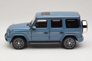 Mercedes G-Class W465 Vintage Blue Norev 1:18 183034 Metal - imagem 3 de 6