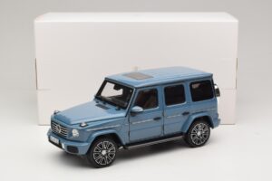 Mercedes G-Class W465 Vintage Blue Norev 1:18 183034 Metal - imagem 6 de 6