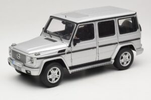 Mercedes G500 W463 LWB Edição Concessionário Prateado AUTOart 1:18 B66962142 Metal