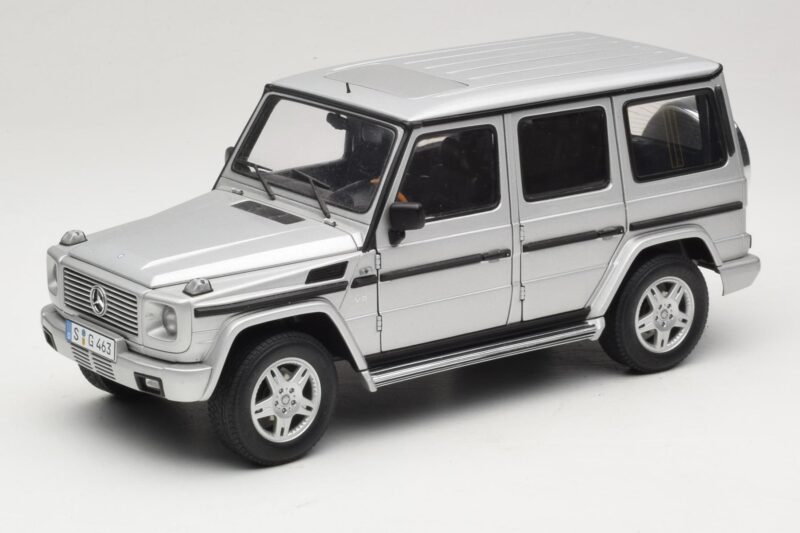 Mercedes G500 W463 LWB Edição Concessionário Prateado AUTOart 1:18 B66962142 Metal