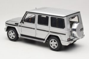 Mercedes G500 W463 LWB Edição Concessionário Prateado AUTOart 1:18 B66962142 Metal - imagem 7 de 8