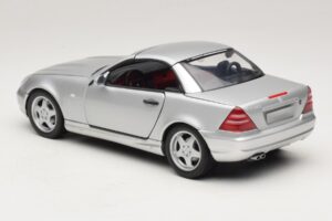 Mercedes SLK230 R170 AMG Roadster Prata UT Models 1:18 26152 Metal - imagem 7 de 8