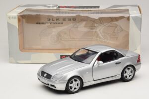 Mercedes SLK230 R170 AMG Roadster Prata UT Models 1:18 26152 Metal - imagem 8 de 8