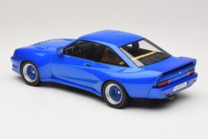 Opel Manta B Azul Metálico MCG 1:18 MCG18258 Metal - imagem 5 de 6