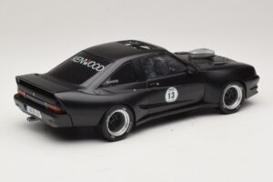 Opel Manta B Custom Preto Fosco Kenwood MCG 1:18 MCG18095 Metal - imagem 2 de 6