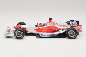 Panasonic Toyota Racing TF106 #11 J. Trulli 2006 Minichamps 1:18 AM59558L Metal - imagem 3 de 7
