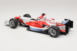 Panasonic Toyota Racing TF106 #11 J. Trulli 2006 Minichamps 1:18 AM59558L Metal - imagem 5 de 7
