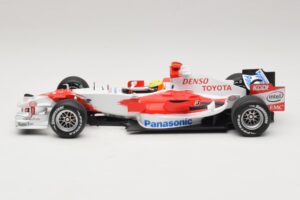 Panasonic Toyota Racing TF106 #12 R. Schumacher 2006 Minichamps 1:18 AM59557K Metal - imagem 3 de 7