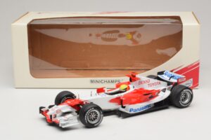 Panasonic Toyota Racing TF106 #12 R. Schumacher 2006 Minichamps 1:18 AM59557K Metal - imagem 7 de 7