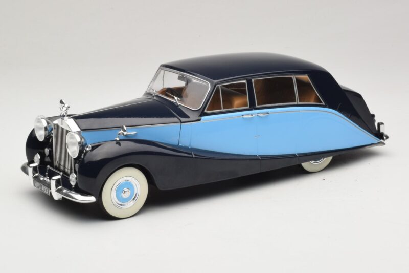 Rolls-Royce Silver Wraith Empress by Hooper Preto & Azul Escuro MCG 1:18 MCG18051 Metal