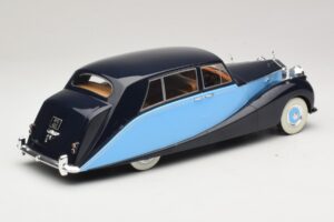 Rolls-Royce Silver Wraith Empress by Hooper Preto & Azul Escuro MCG 1:18 MCG18051 Metal - imagem 2 de 6