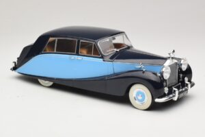 Rolls-Royce Silver Wraith Empress by Hooper Preto & Azul Escuro MCG 1:18 MCG18051 Metal - imagem 4 de 6